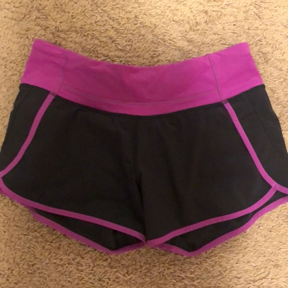 lulu lemon pink and black run times shorts